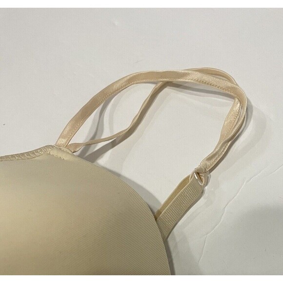 Le Mystere Wireless T shirt Bra Size 34C Beige L'image Collection Smooth cups - Picture 3 of 5